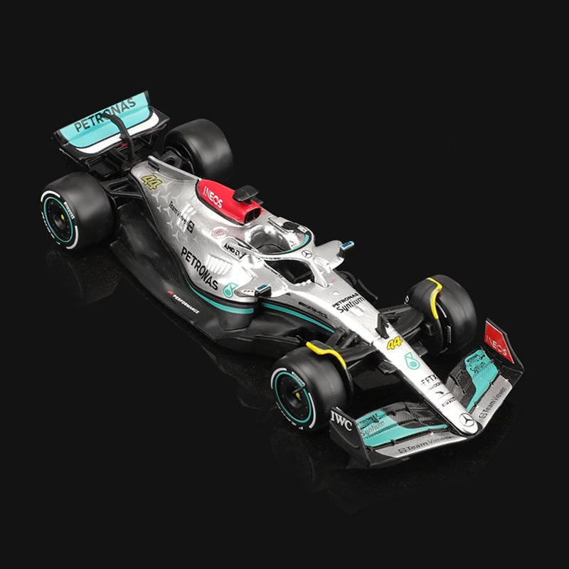 Bburago 1:43 2022 F1 Mercedes-AMG Team W13