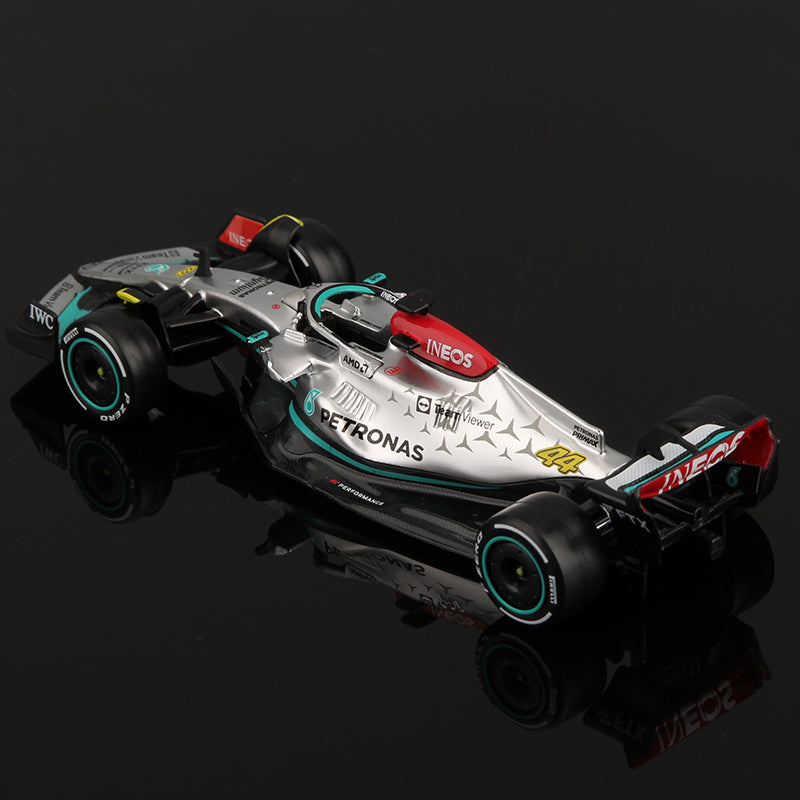 Bburago 1:43 2022 F1 Mercedes-AMG Team W13